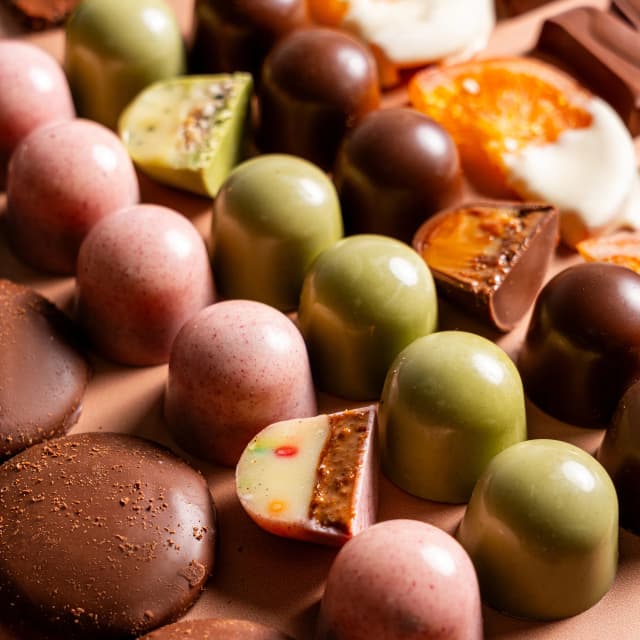 Assorted bubble gum fudge
